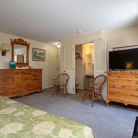 Country Squire Inn And Suites Coshocton Buitenkant foto