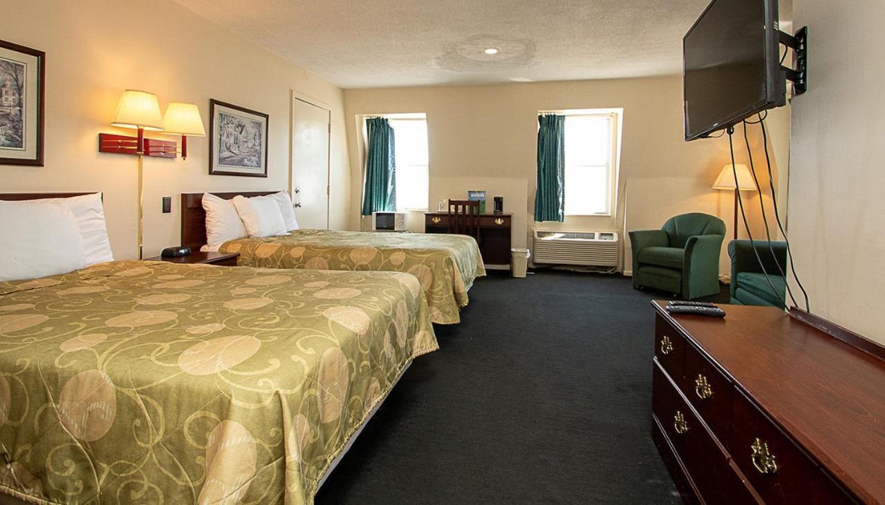 Country Squire Inn And Suites Coshocton Buitenkant foto
