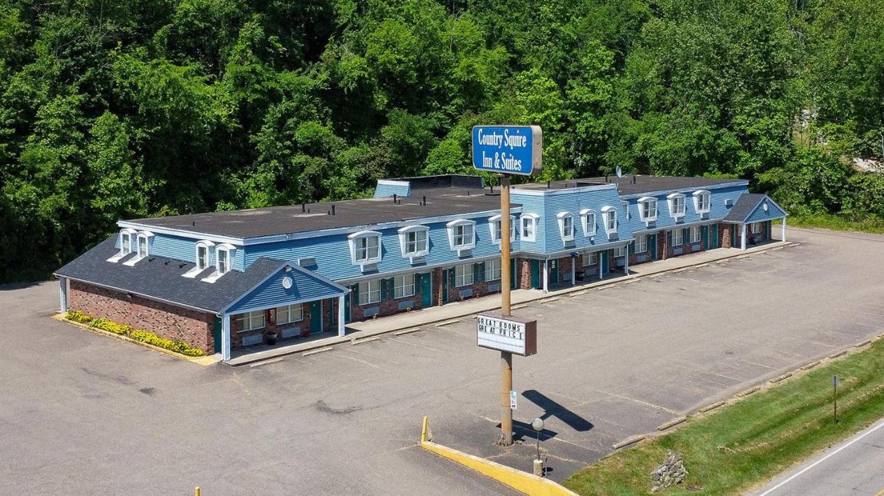Country Squire Inn And Suites Coshocton Buitenkant foto