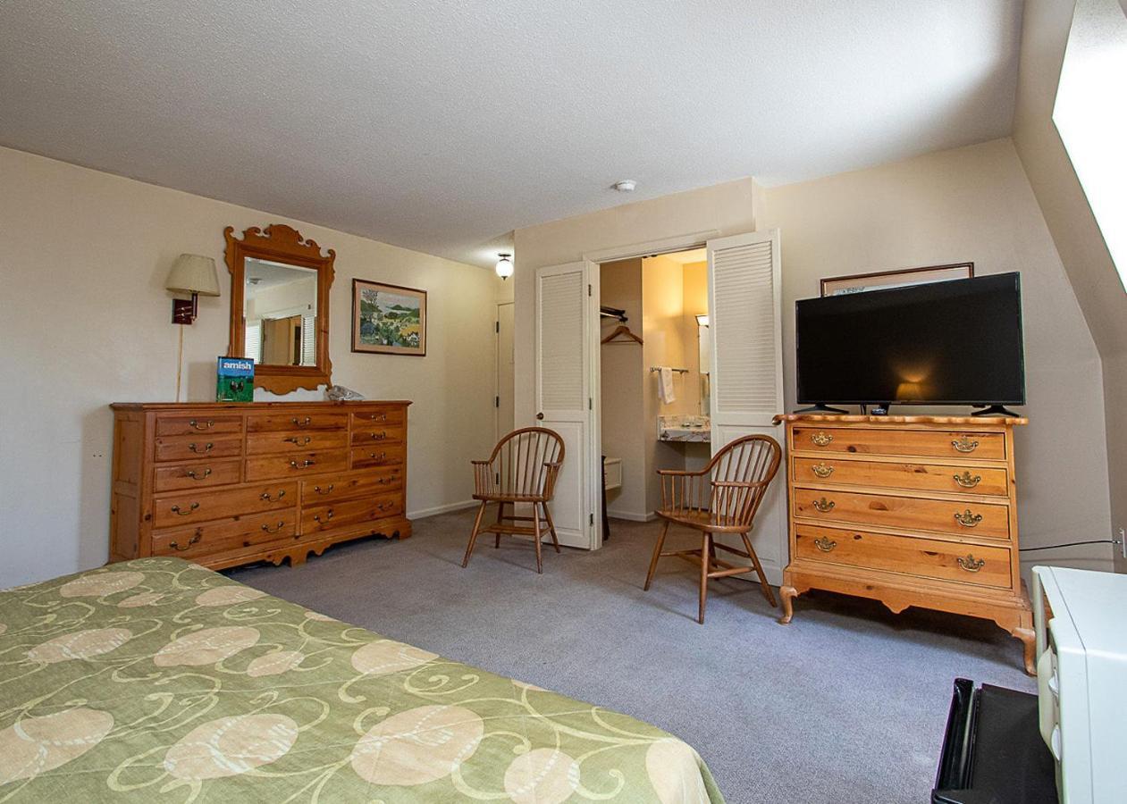 Country Squire Inn And Suites Coshocton Buitenkant foto