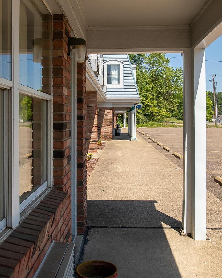 Country Squire Inn And Suites Coshocton Buitenkant foto